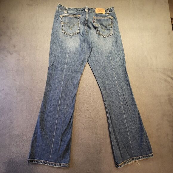 Levi's 525 Jeans Women's 6S Blue Medium Wash Boot Cut Stretch Jeans Distressed - Picture 10 of 11